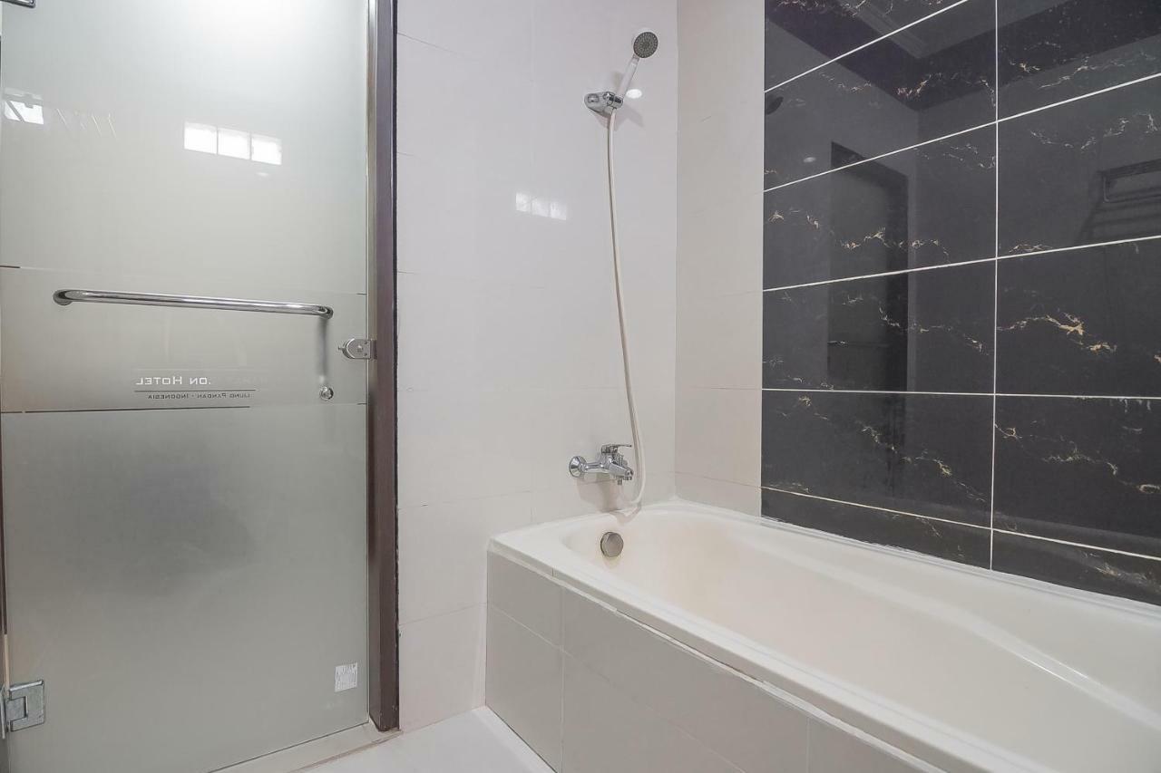 Reddoorz Plus @ Tanjung Pandan Belitung 2 Dış mekan fotoğraf