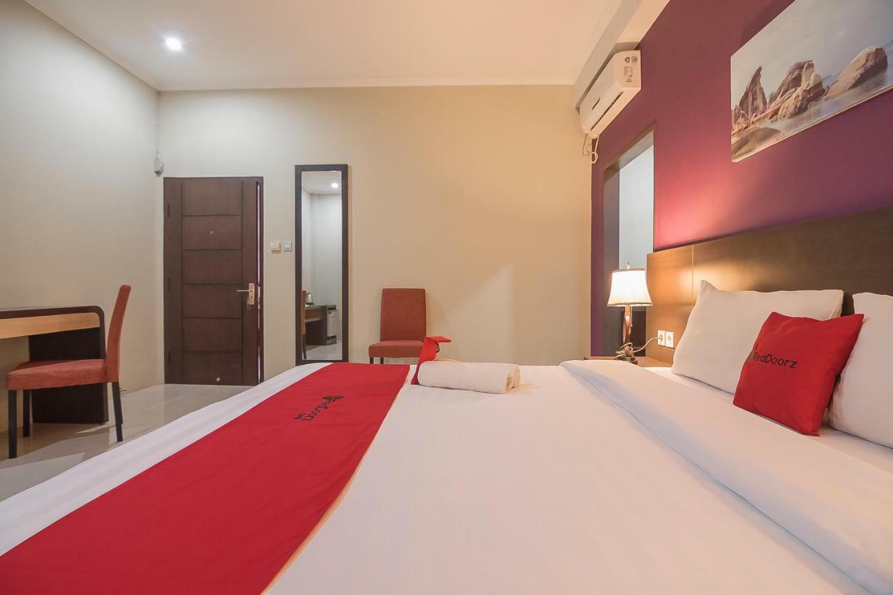 Reddoorz Plus @ Tanjung Pandan Belitung 2 Dış mekan fotoğraf