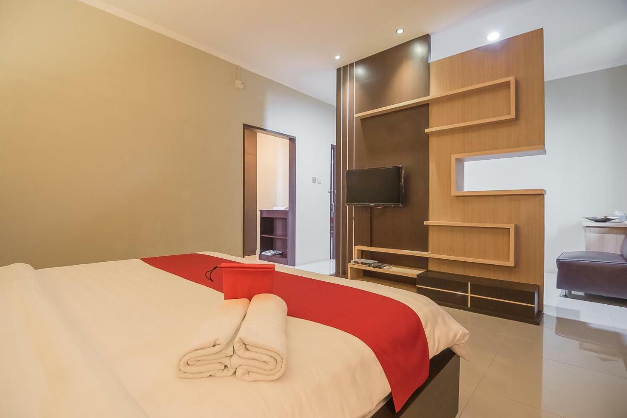 Reddoorz Plus @ Tanjung Pandan Belitung 2 Dış mekan fotoğraf