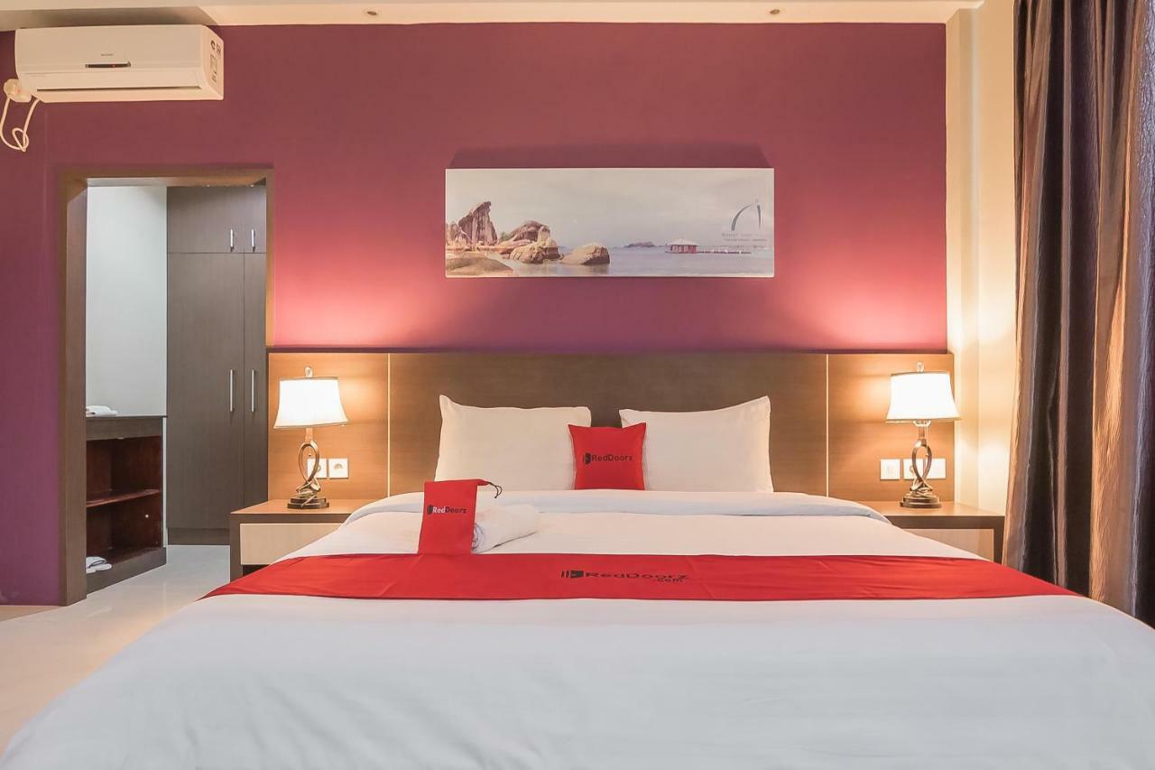 Reddoorz Plus @ Tanjung Pandan Belitung 2 Dış mekan fotoğraf