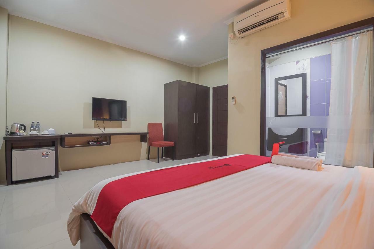 Reddoorz Plus @ Tanjung Pandan Belitung 2 Dış mekan fotoğraf