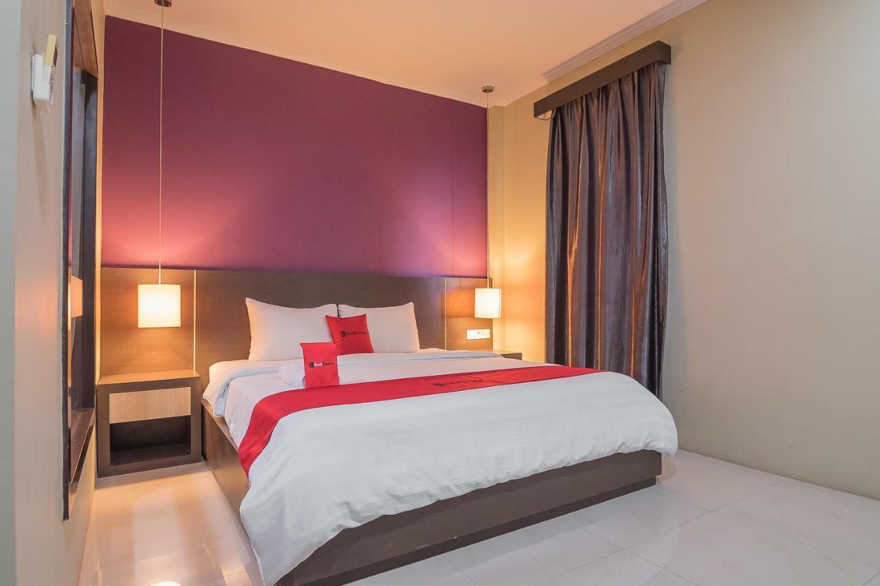 Reddoorz Plus @ Tanjung Pandan Belitung 2 Dış mekan fotoğraf
